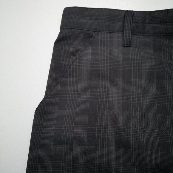 Avia Men's Size Medium Dark Grey & Black Plaid Zipper & Button Closure Shorts - Picture 6 of 13